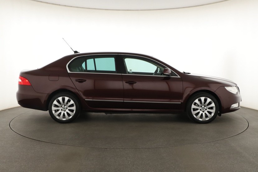 Škoda Superb, 2009