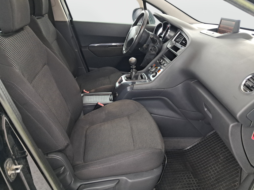 Peugeot 5008, 2011
