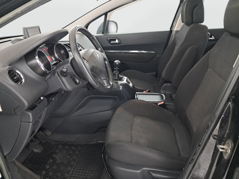 Peugeot 5008, 2011