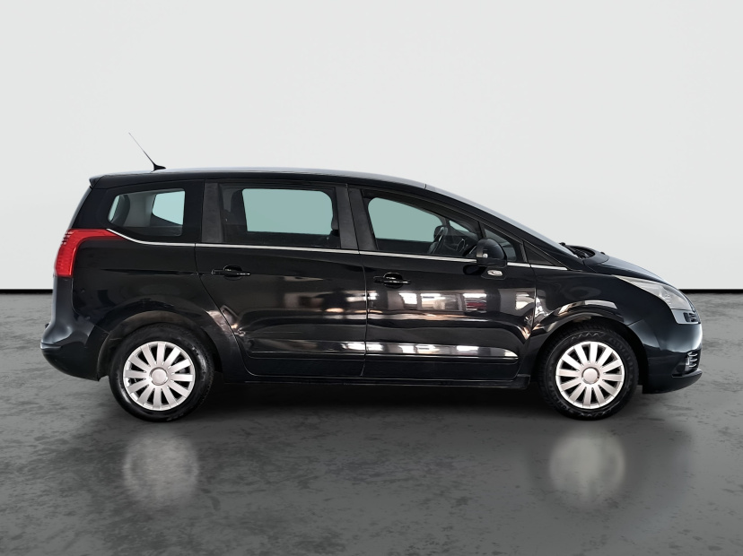 Peugeot 5008, 2011
