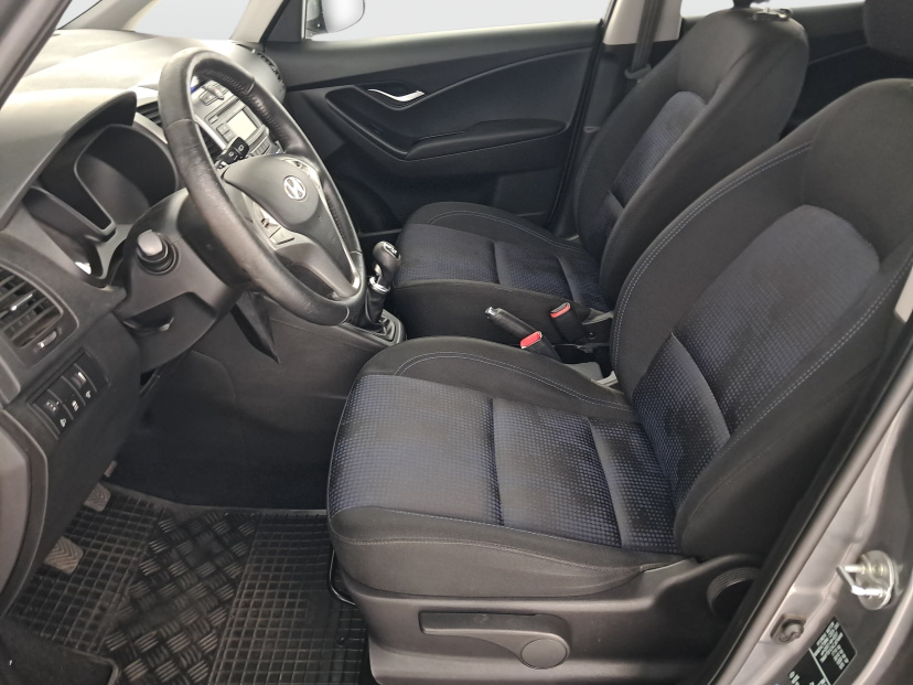 Hyundai ix20, 2013