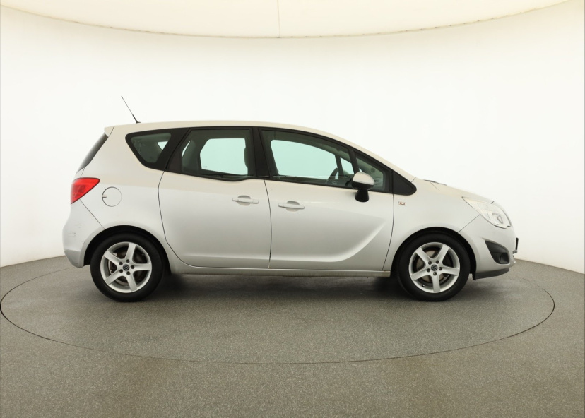 Opel Meriva, 2011