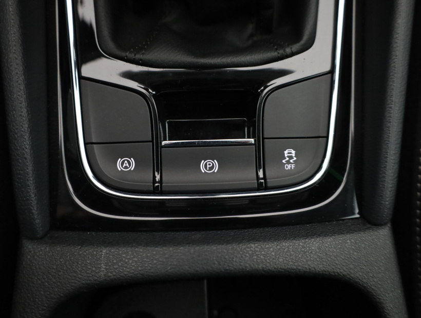 Škoda Karoq, 2018