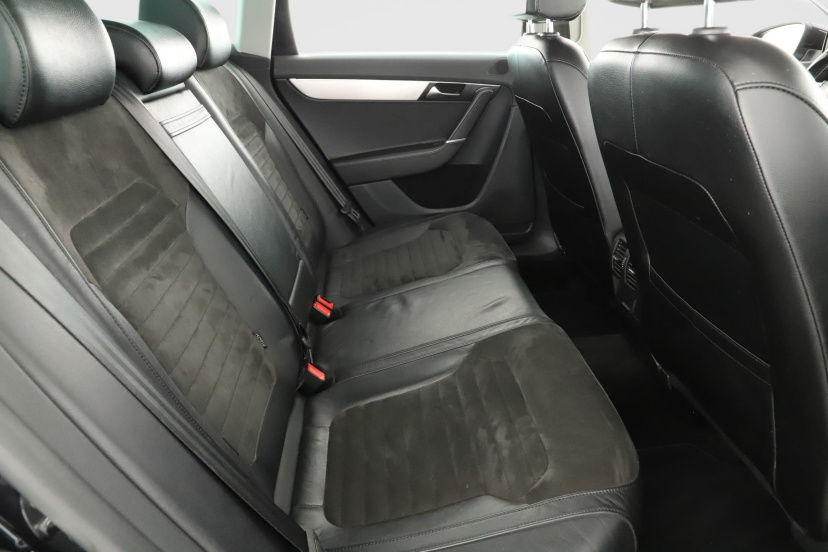 Volkswagen Passat, 2013