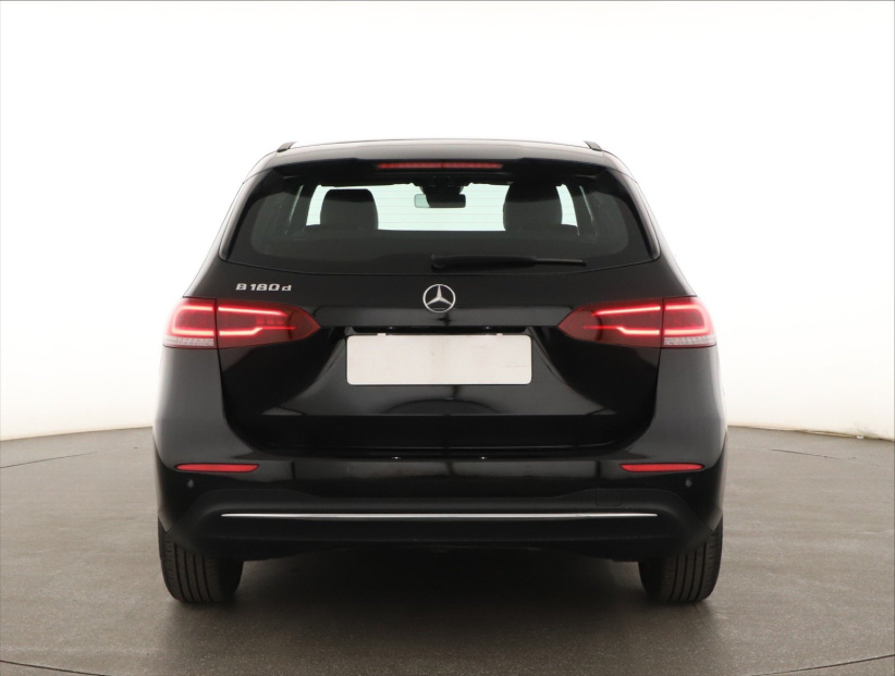 Mercedes-Benz B, 2022