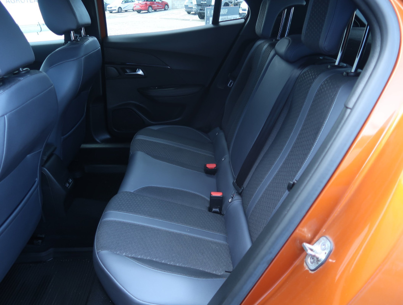 Peugeot 2008, 2020