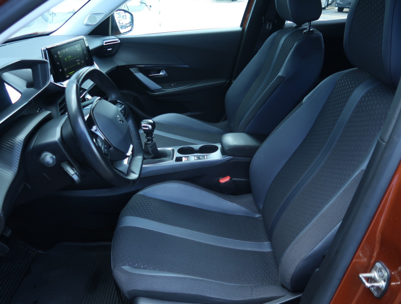 Peugeot 2008, 2020