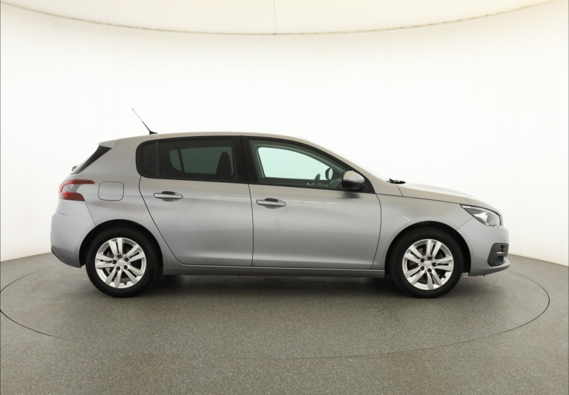Peugeot 308, 2017