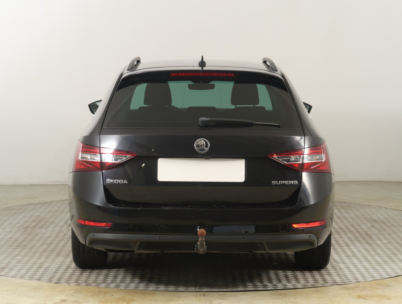 Škoda Superb, 2017