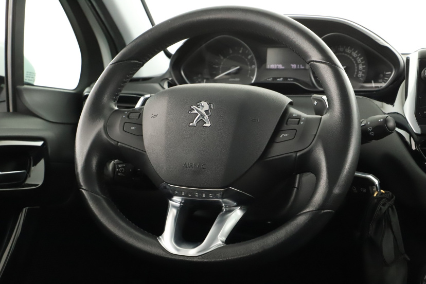 Peugeot 208, 2015