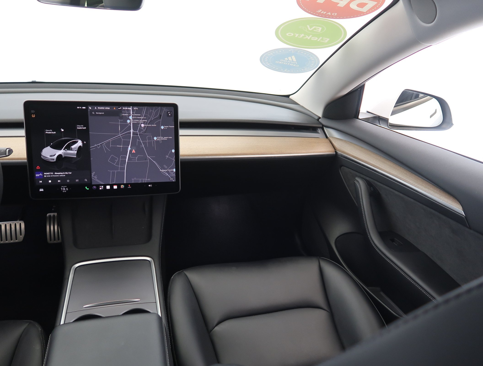 Tesla Model 3 Long Range AWD – fotografie 11