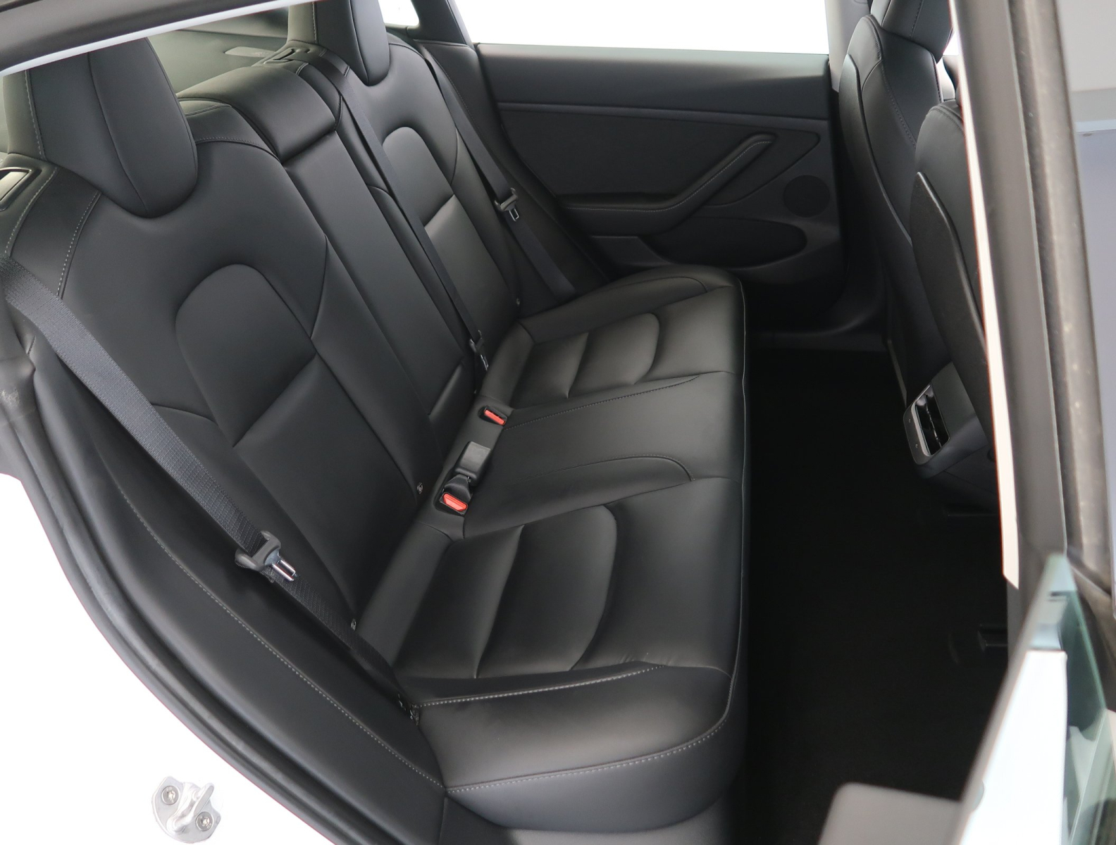 Tesla Model 3 - 2023
