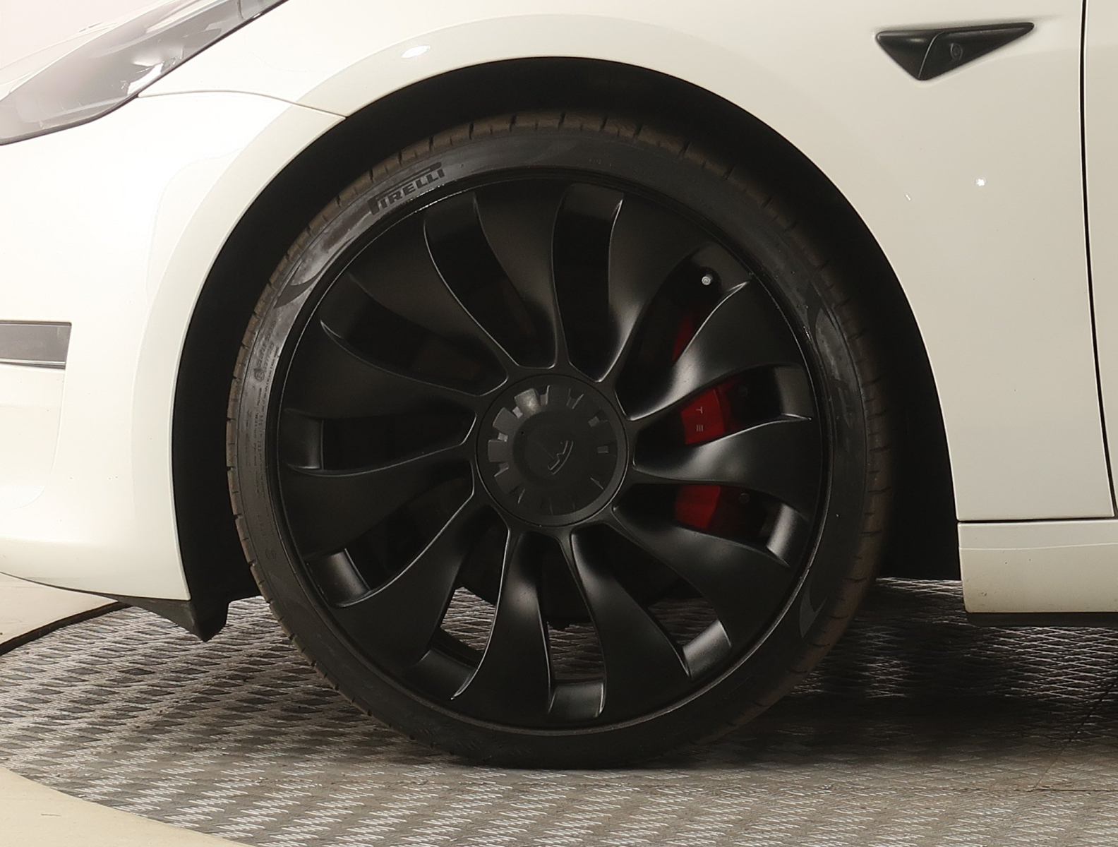 Tesla Model 3 - 2023