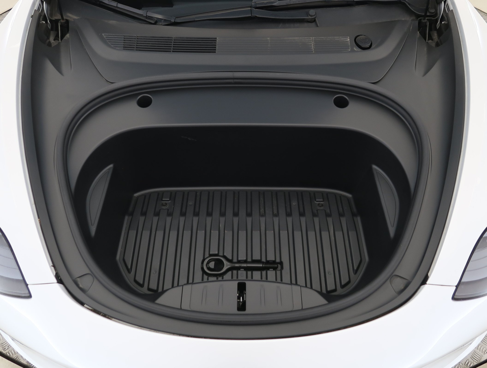 Tesla Model 3 Long Range AWD – fotografie 21