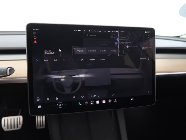 Tesla Model 3 - 2023