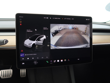 Tesla Model 3 - 2023