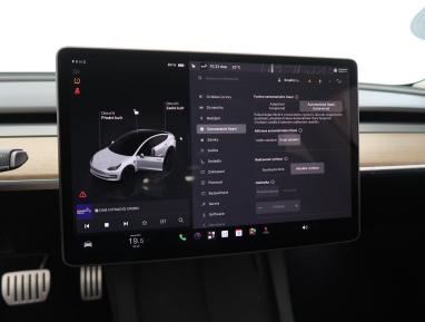 Tesla Model 3 - 2023