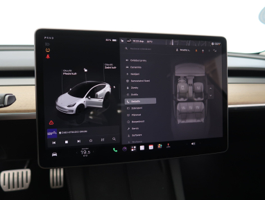 Tesla Model 3 - 2023