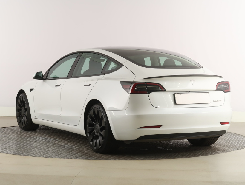 Tesla Model 3, 2023