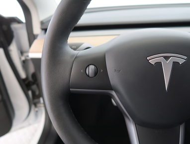 Tesla Model 3 - 2023