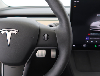 Tesla Model 3 - 2023