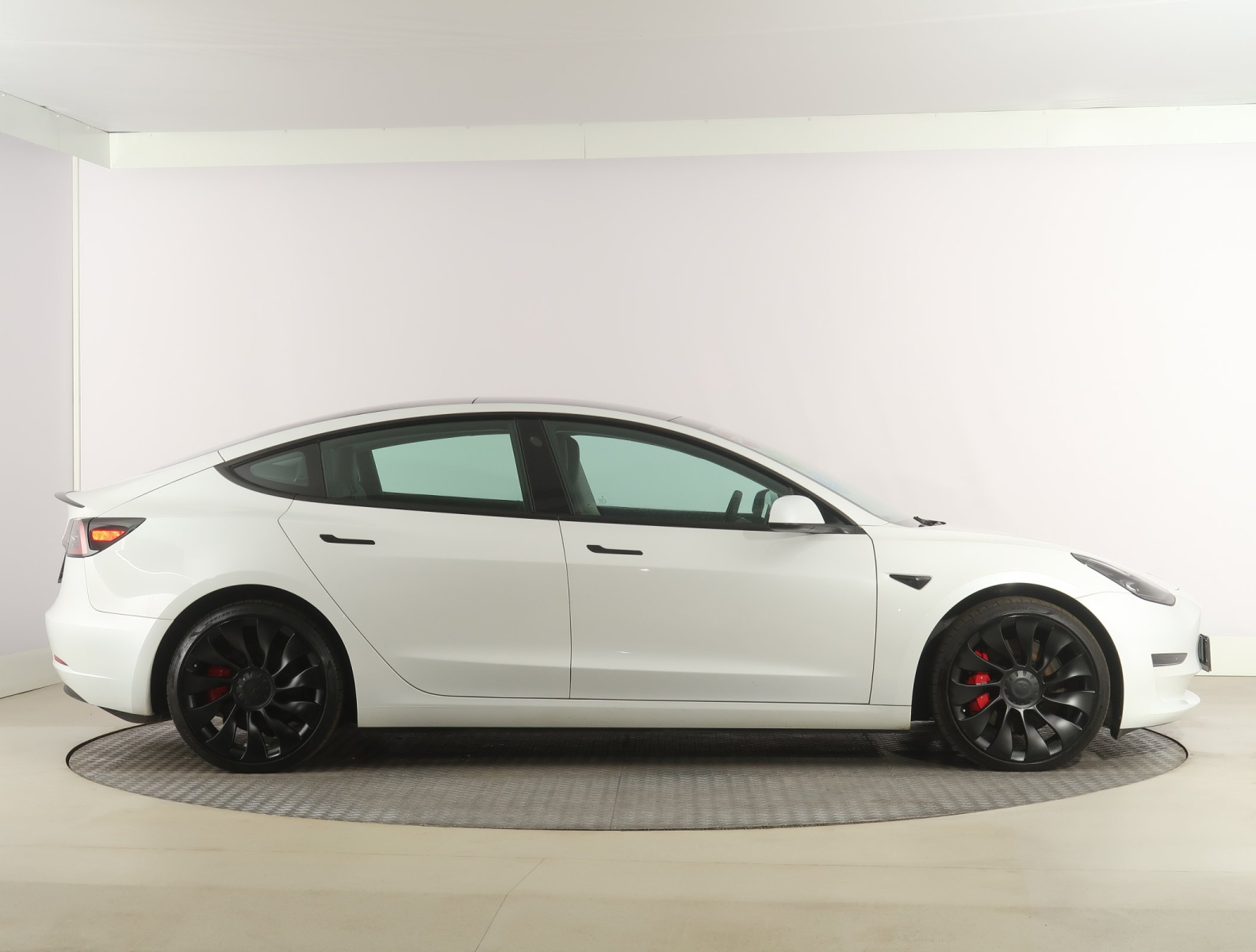 Tesla Model 3 - 2023