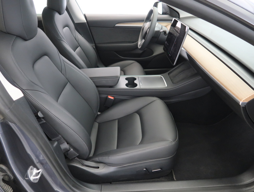 Tesla Model 3, 2023