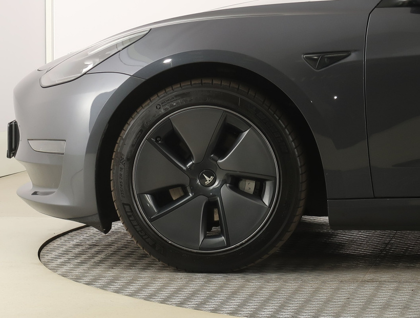 Tesla Model 3, 2023