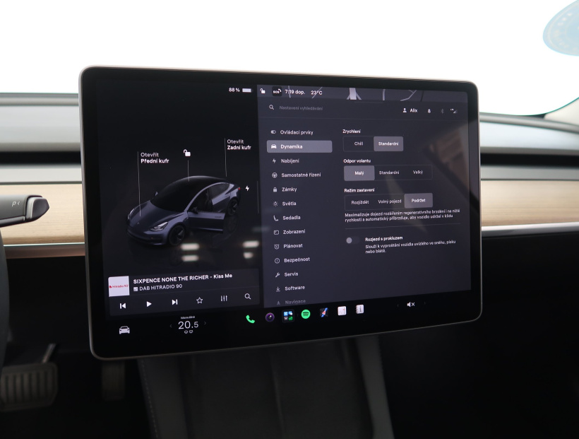 Tesla Model 3, 2023