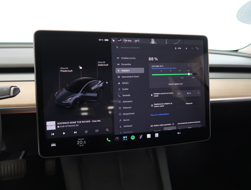 Tesla Model 3, 2023