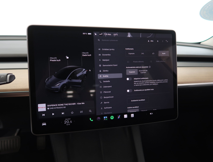Tesla Model 3, 2023