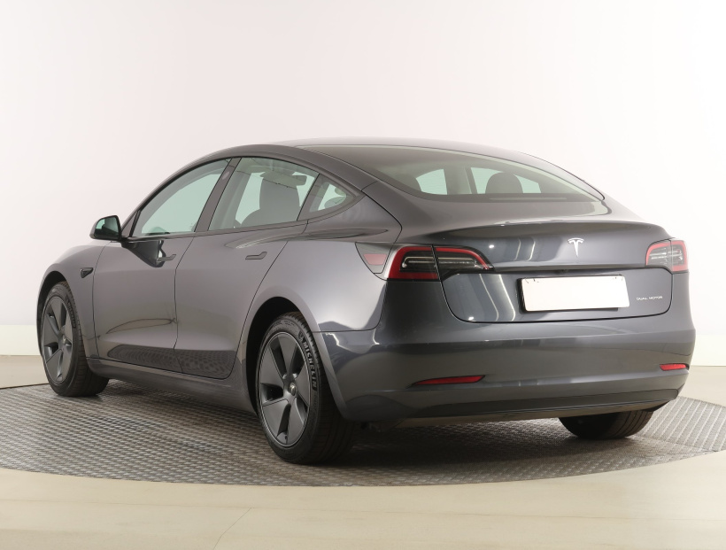 Tesla Model 3, 2023
