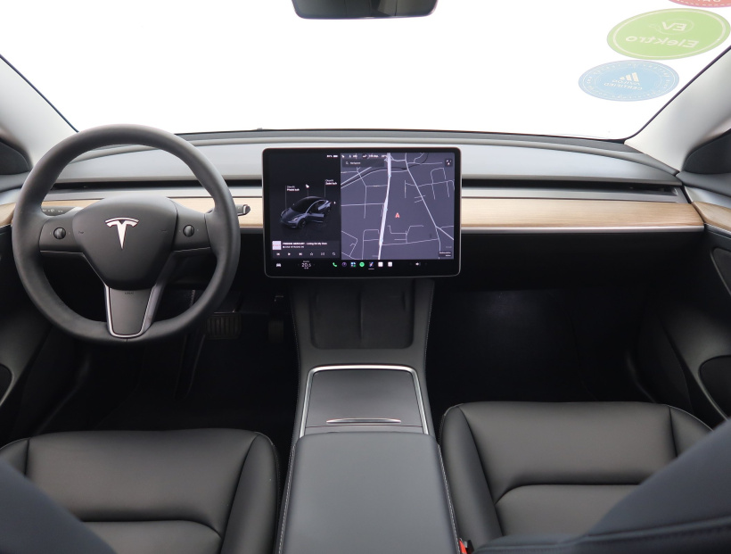 Tesla Model 3, 2023