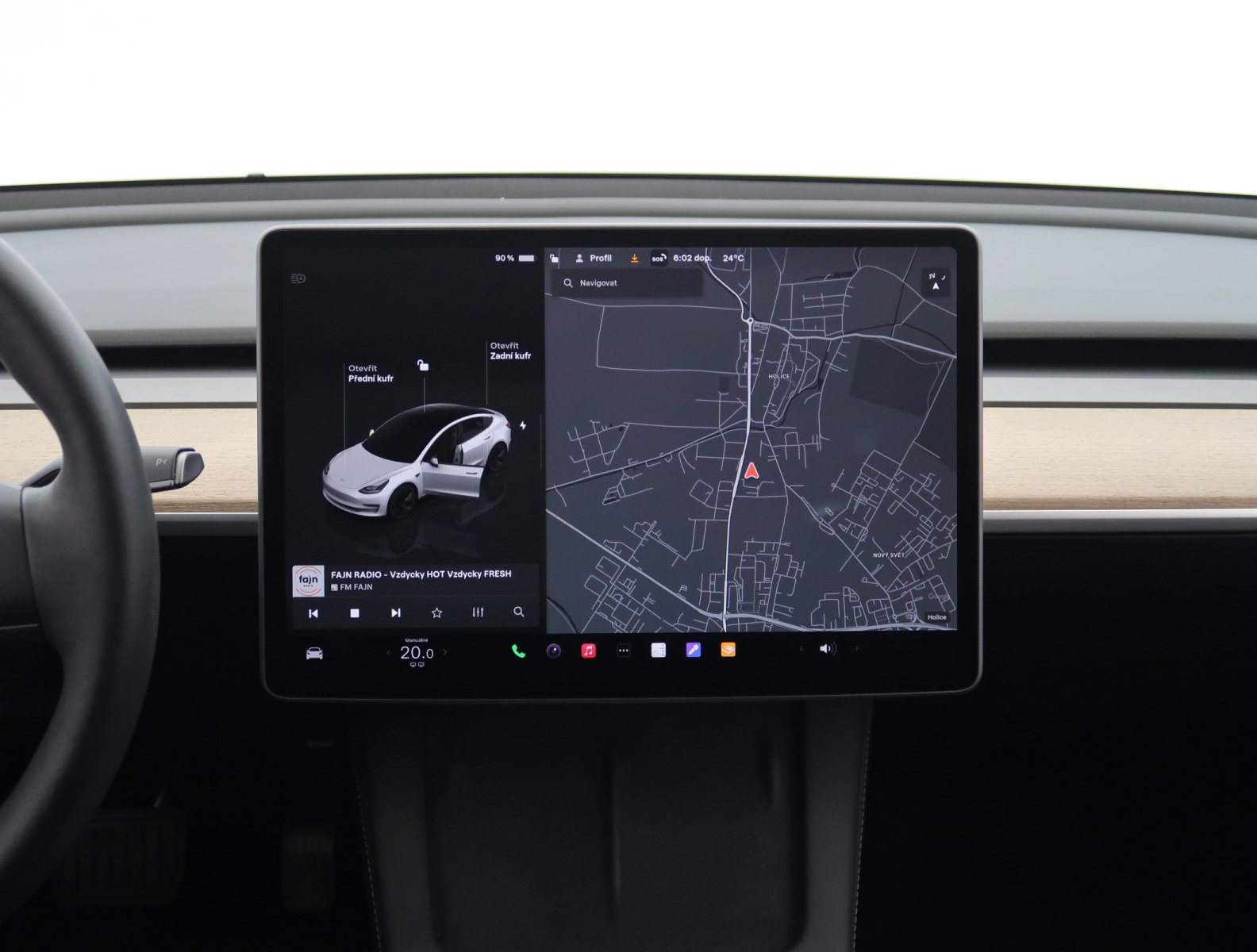 Tesla Model 3 Standard Range Plus – fotografie 17