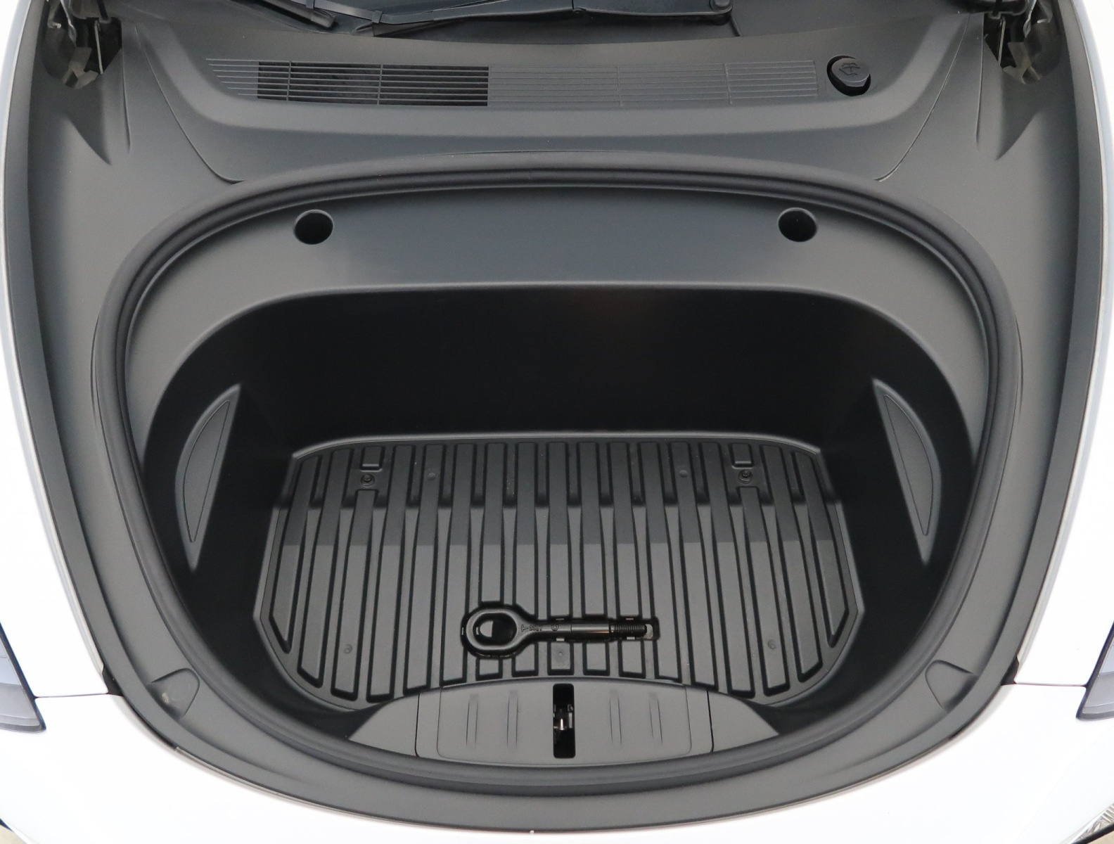 Tesla Model 3 Standard Range Plus – fotografie 21