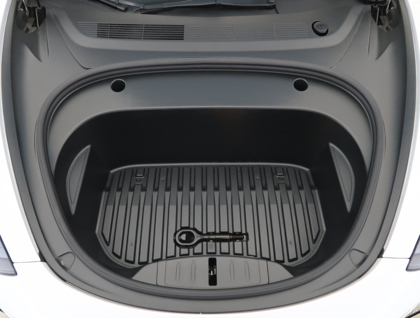 Tesla Model 3, 2023
