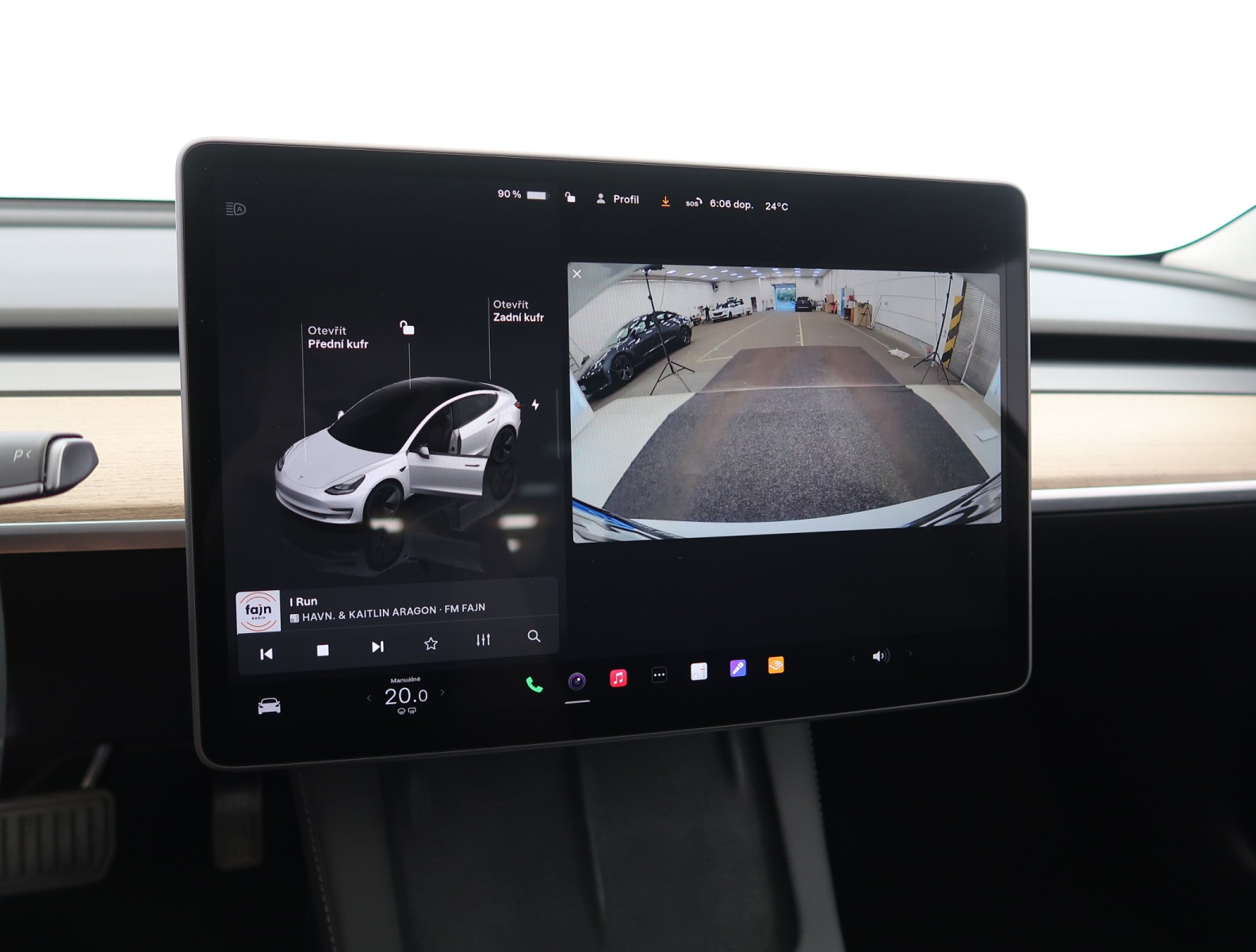 Tesla Model 3 Standard Range Plus – fotografie 22