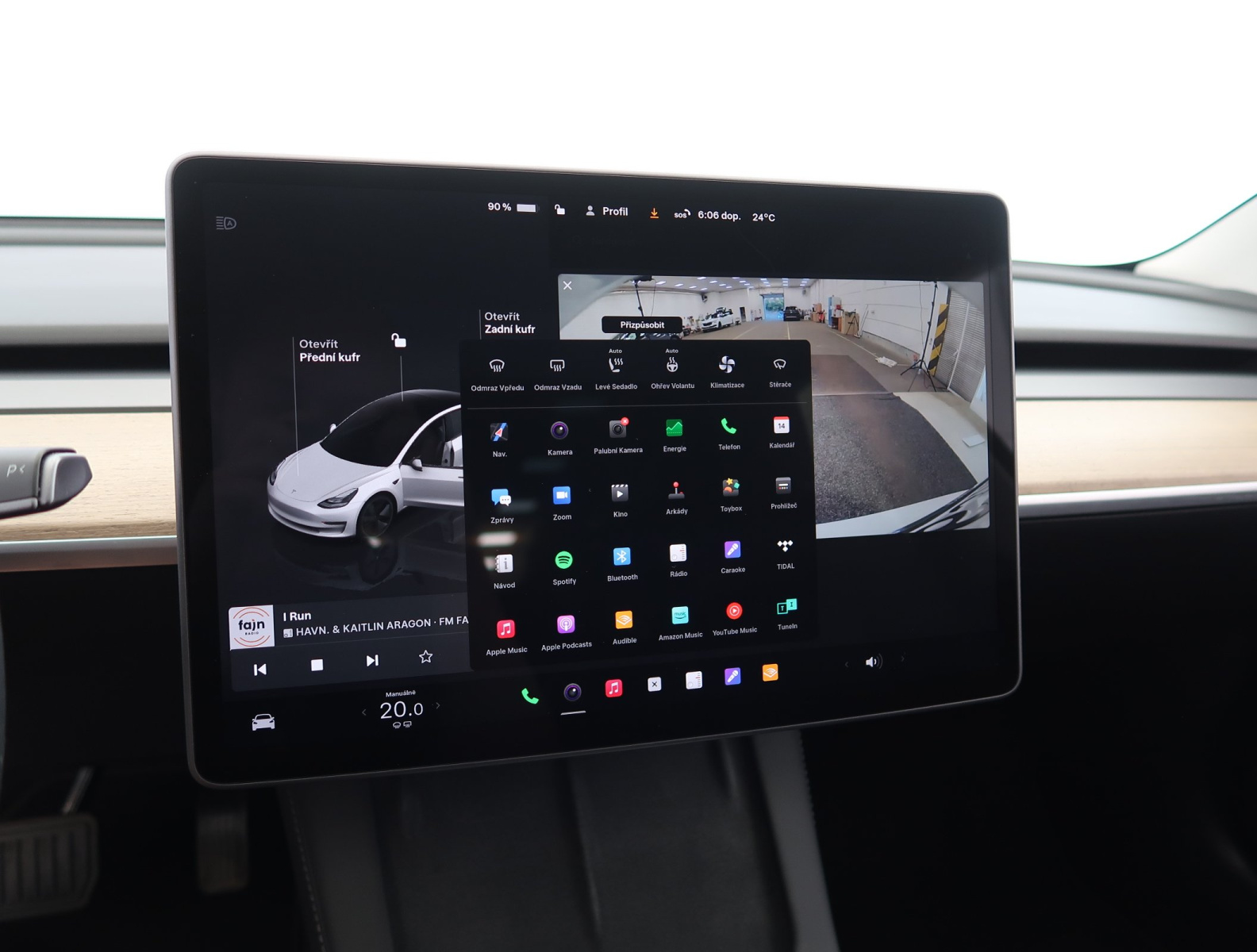 Tesla Model 3 Standard Range Plus – fotografie 23