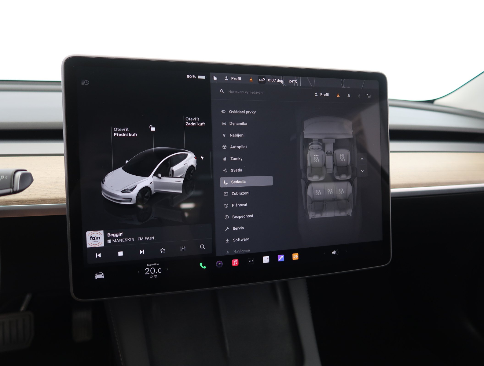 Tesla Model 3 Standard Range Plus – fotografie 30