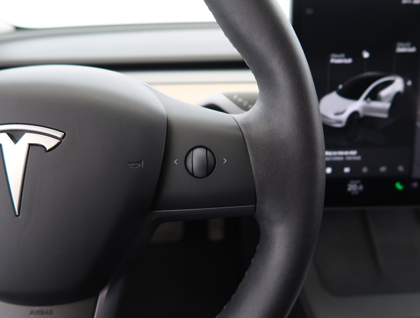 Tesla Model 3, 2023
