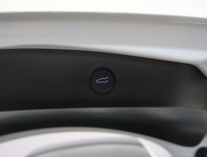 Tesla Model 3, 2023
