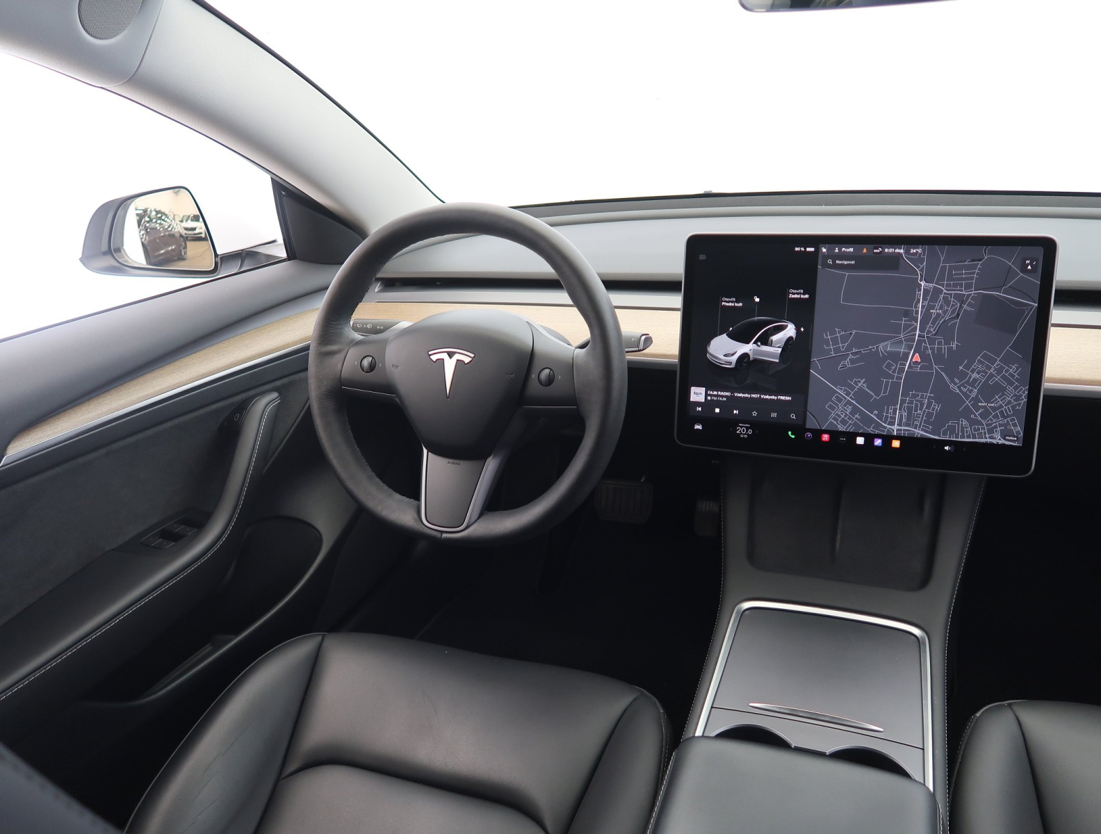 Tesla Model 3 Standard Range Plus – fotografie 9