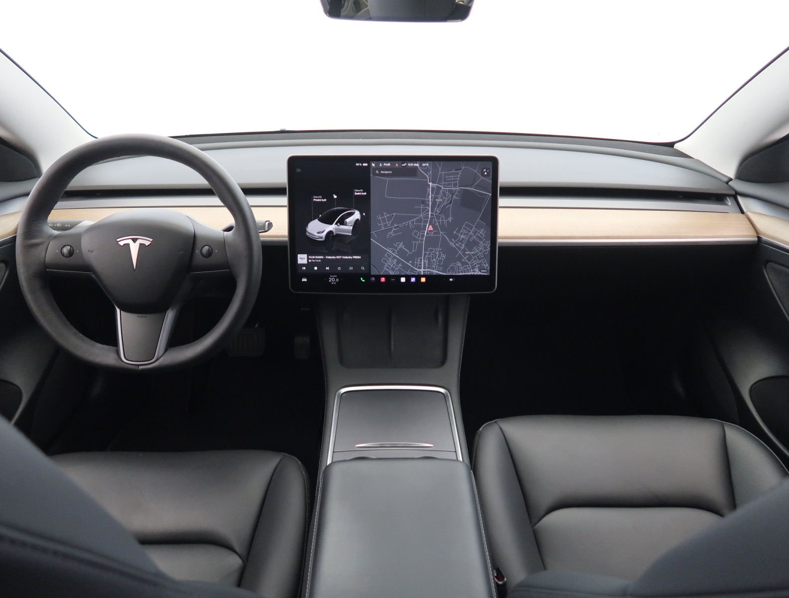 Tesla Model 3 Standard Range Plus – fotografie 10