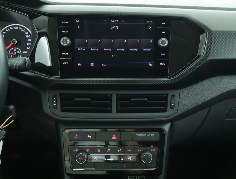 Volkswagen T-Cross, 2021