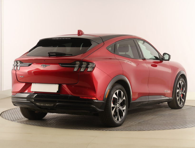 Ford Mustang Mach-E, 2021