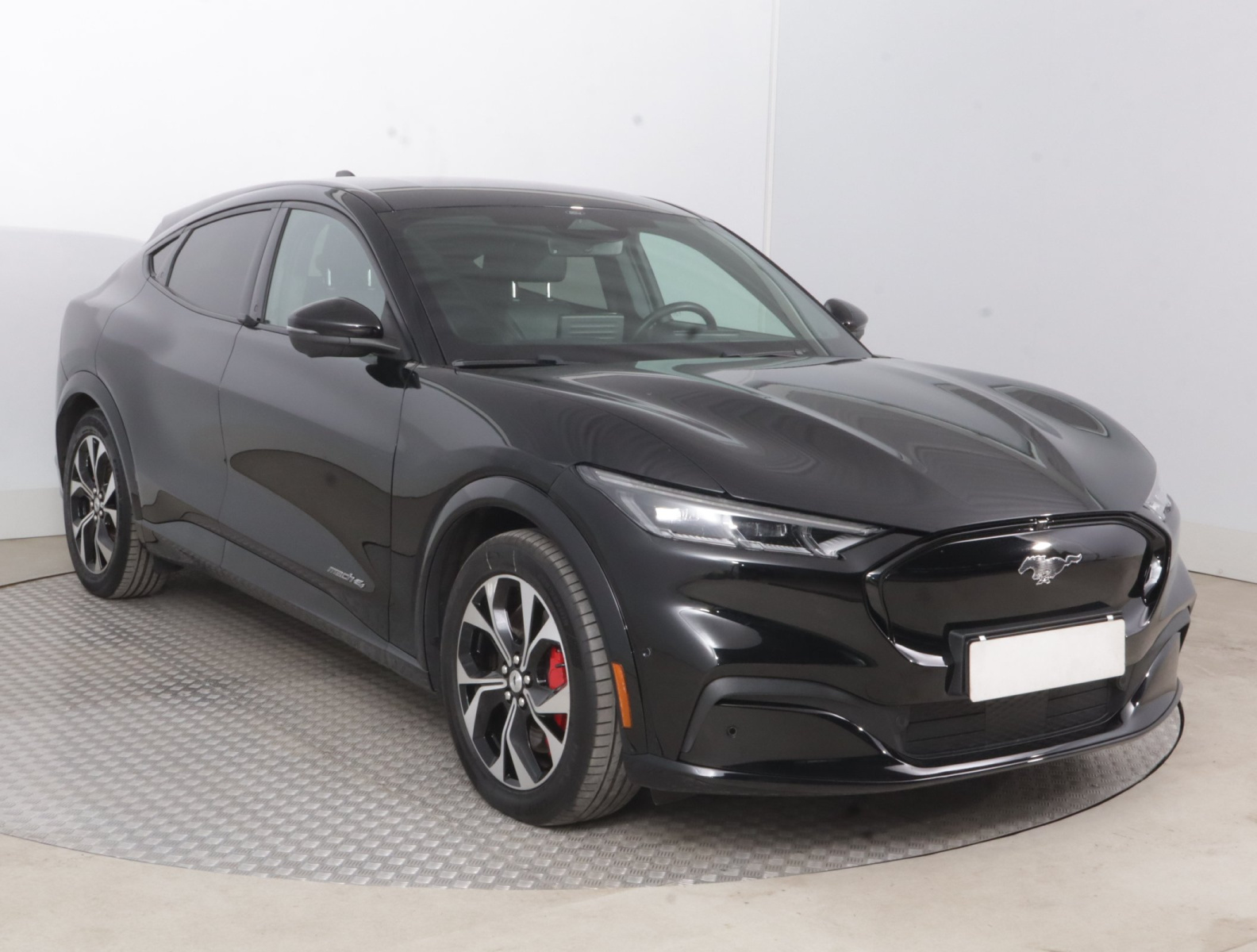 Ford Mustang Mach-E Standard Range AWD, 2023