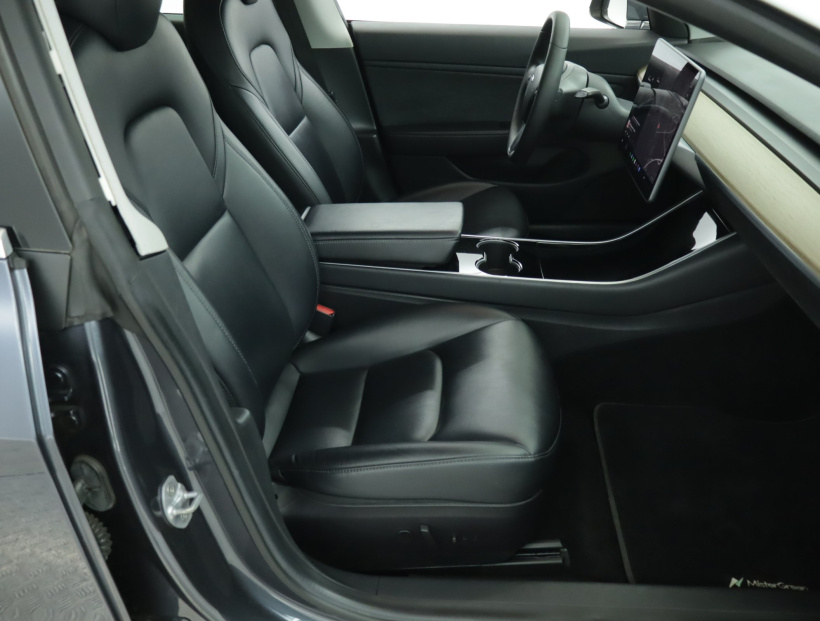 Tesla Model 3, 2019