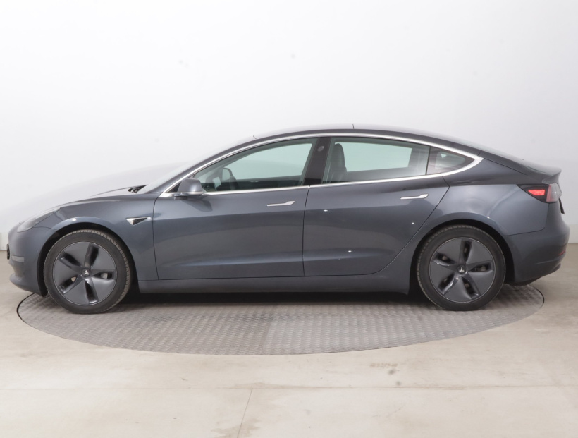 Tesla Model 3, 2019