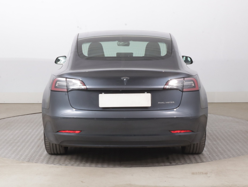 Tesla Model 3, 2019