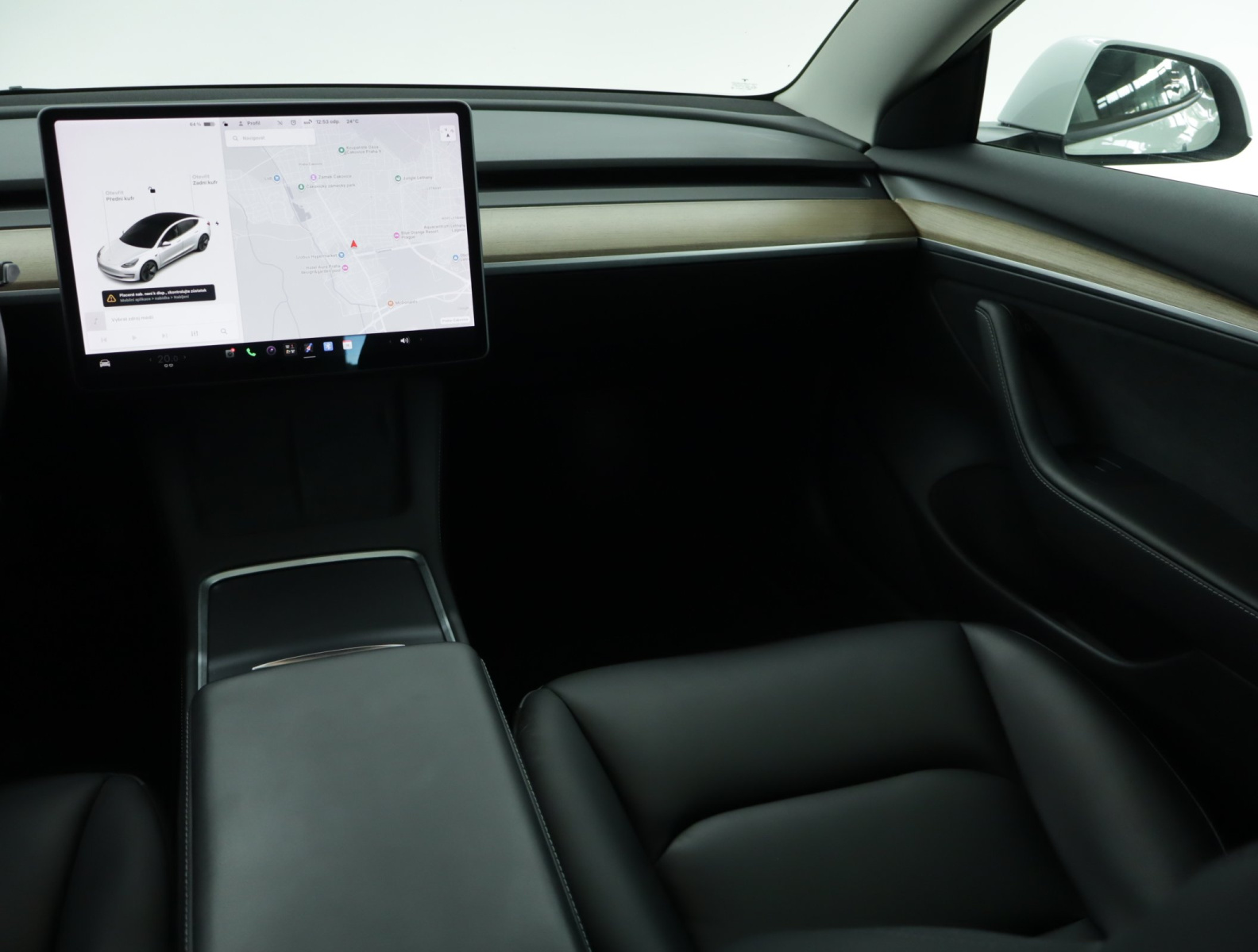 Tesla Model 3 Long Range AWD – fotografie 11